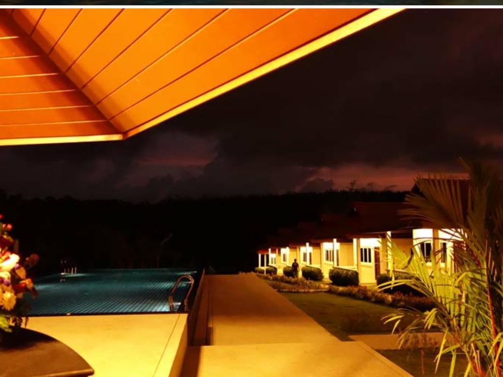 Phuket Airport Villa Ban Bo Han Exterior foto