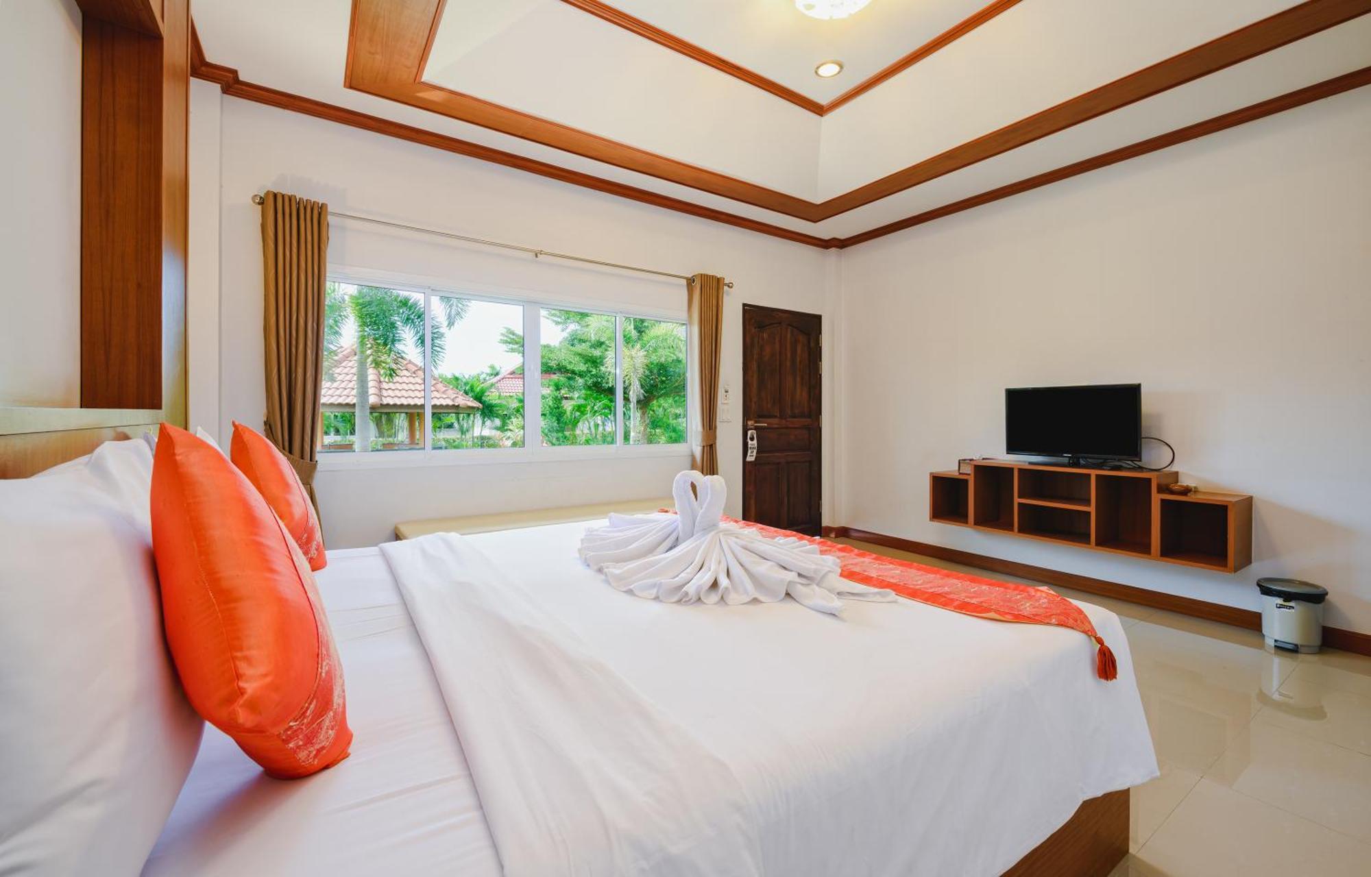 Phuket Airport Villa Ban Bo Han Exterior foto